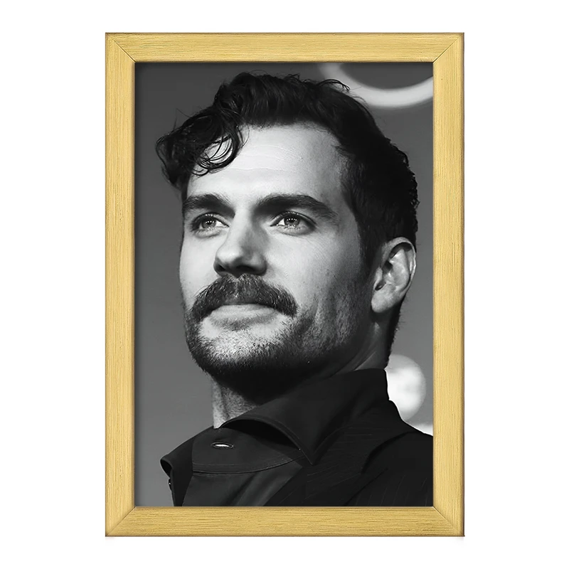 تابلو خندالو طرح هنری کوویل (Henry Cavill) کد F10239