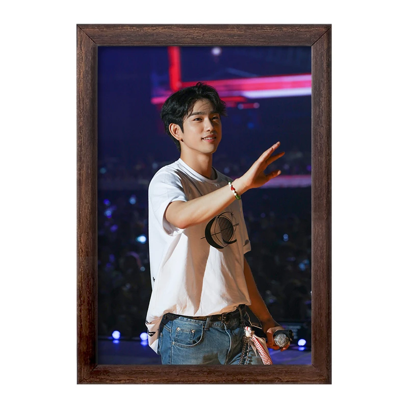 تابلو خندالو طرح جین یونگ گروه گات سون GOT7  کد 20986