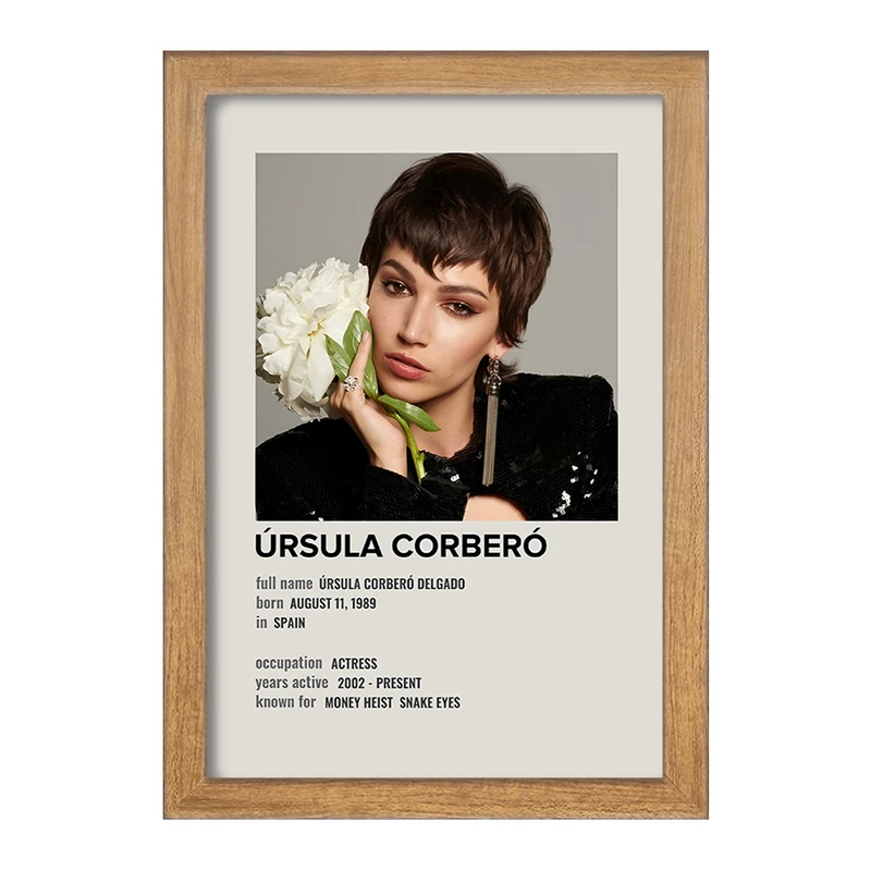 تابلو خندالو طرح اورسولا کوربرو (Úrsula Corberó) کد F13142