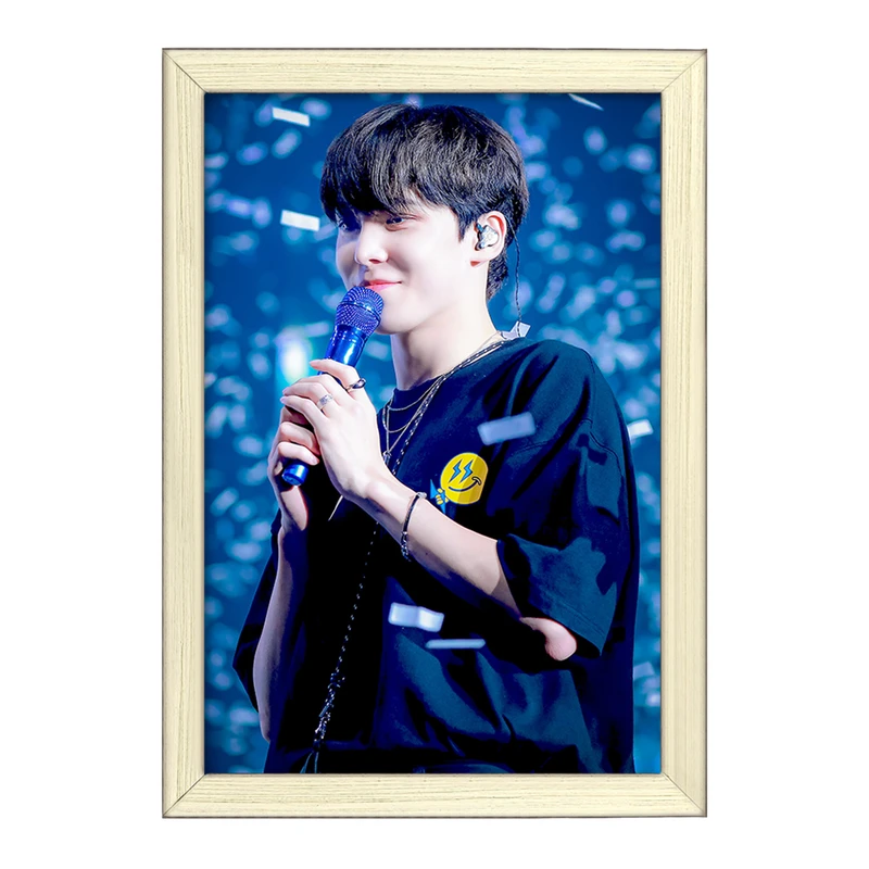 تابلو خندالو طرح یونهو گروه ایتیز ATEEZ  کد 21214