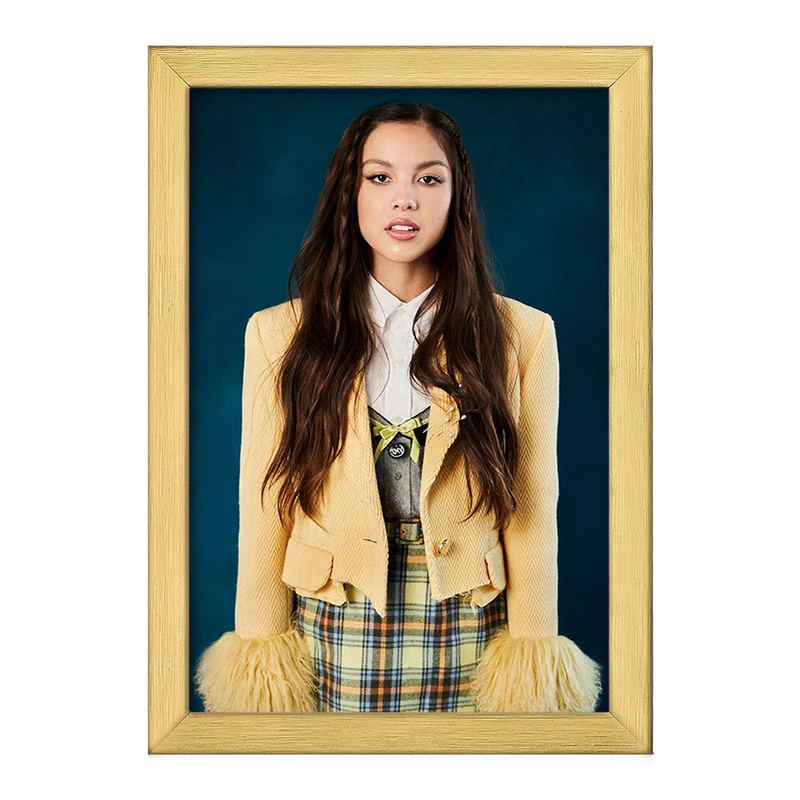 تابلو خندالو طرح اولیویا رودریگو Olivia Rodrigo  کد 19268