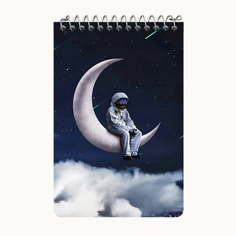 دفتر یادداشت 50 برگ خندالو طرح فضانورد کد F6443