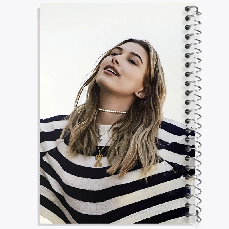 دفتر مشق 100 برگ خندالو طرح هیلی بیبر (Hailey Bieber) کد F10190