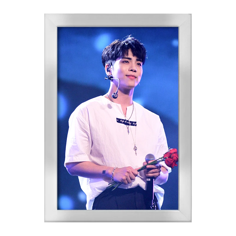 تابلو خندالو طرح کی گروه شاینی Shinee  کد 12345