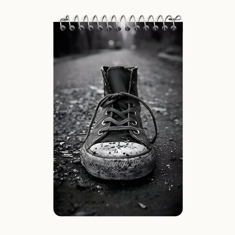 دفتر یادداشت 50 برگ خندالو طرح کانورس کد F7809