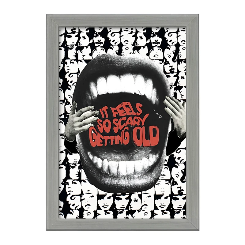 تابلو خندالو طرح It Feels So Scary Getting Old کد F12907