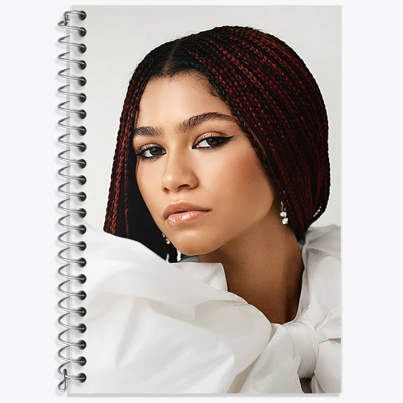 دفتر زبان 50 برگ خندالو مدل دو خط طرح زندیا (Zendaya) کد F10199