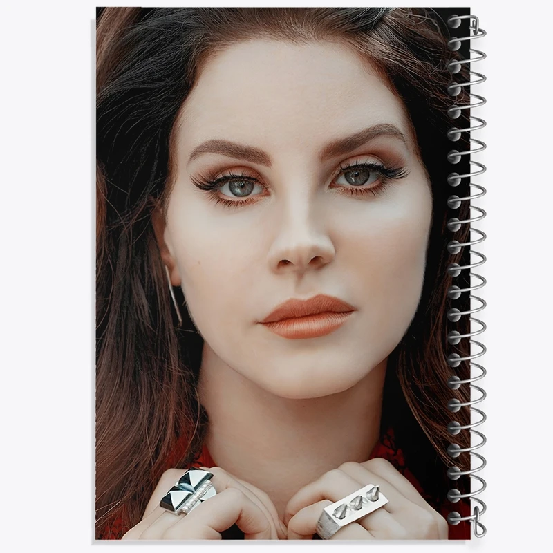 دفتر طراحی 50 برگ خندالو طرح لانا دل ری (Lana Del Rey) کد F10217