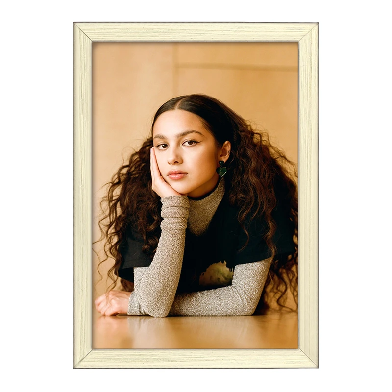 تابلو خندالو طرح اولیویا رودریگو Olivia Rodrigo  کد 19270