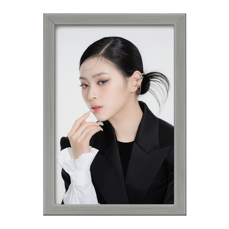 تابلو خندالو طرح ریوجین گروه ایتزی ITZY  کد 20182