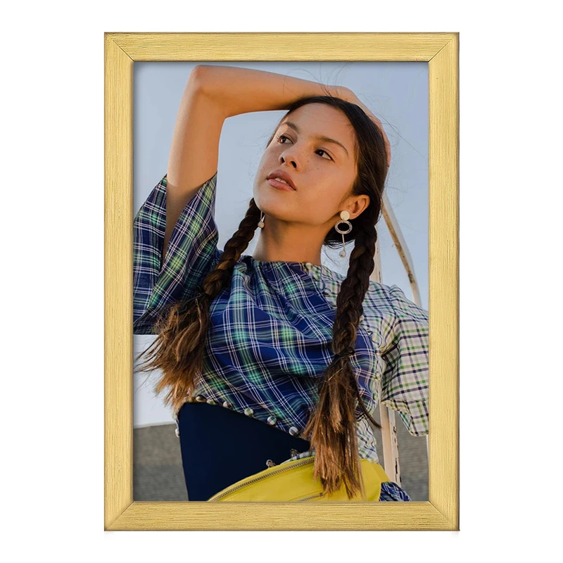 تابلو خندالو طرح اولیویا رودریگو Olivia Rodrigo  کد 19260