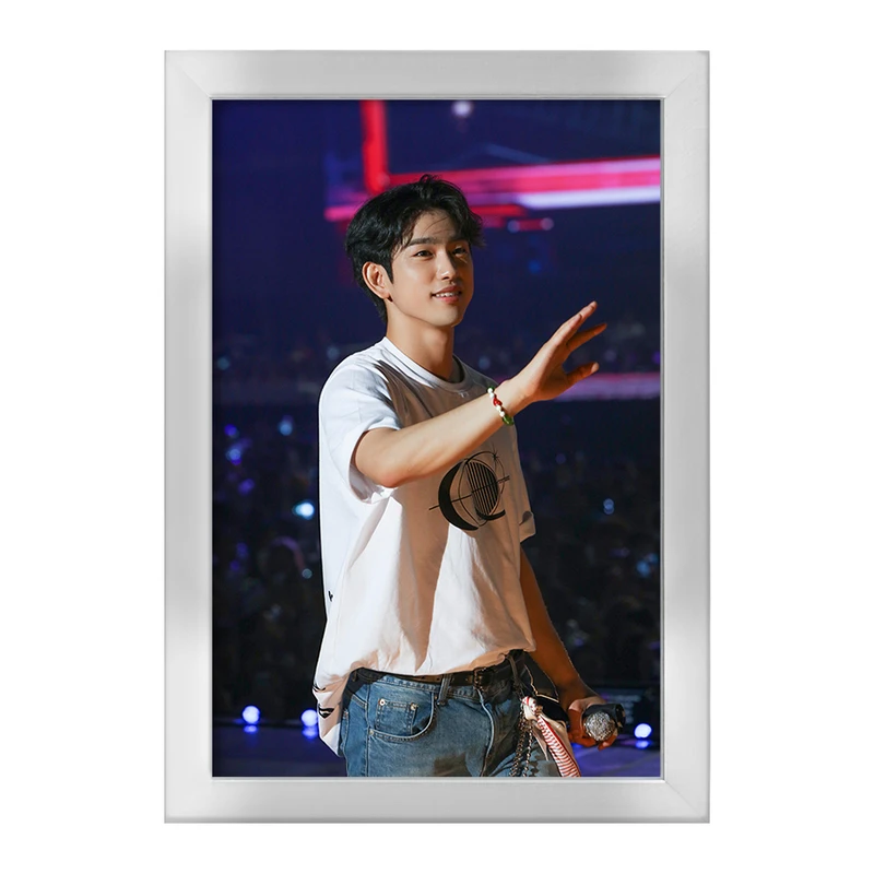 تابلو خندالو طرح جین یونگ گروه گات سون GOT7  کد 20986