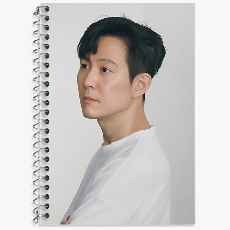 دفتر زبان 50 برگ خندالو مدل سه خط طرح لی یونگ جائه کد F11152