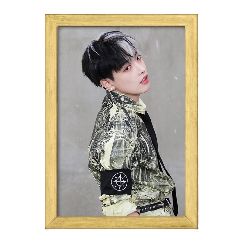 تابلو خندالو طرح هونگ جونگ گروه ایتیز ATEEZ  کد 21237