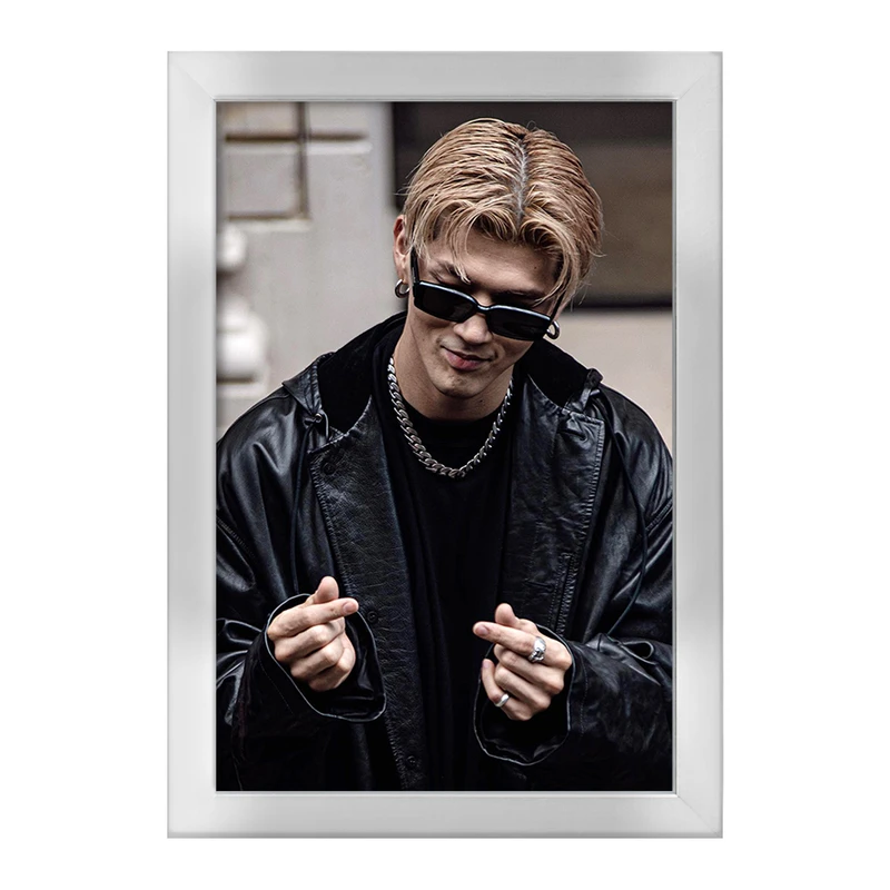 تابلو خندالو طرح بی ام گروه کارد Kard  کد 20116