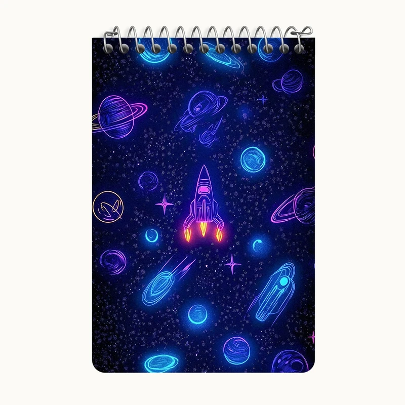 دفتر یادداشت 50 برگ خندالو طرح فضایی کد F10109