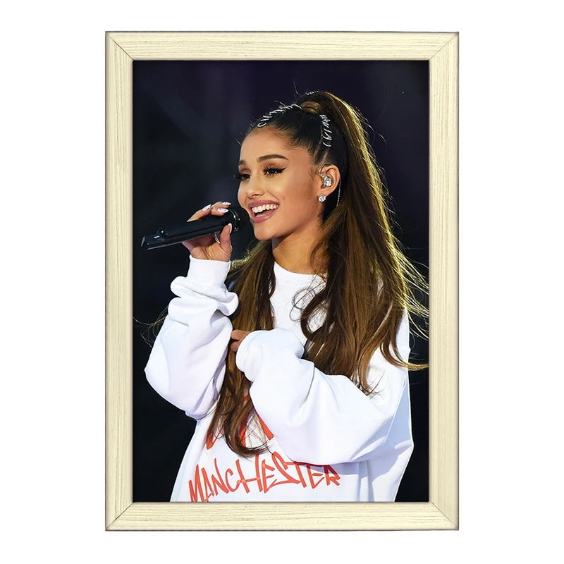 تابلو خندالو طرح آریانا گرانده Ariana Grande  کد 19072