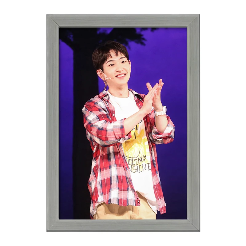 تابلو خندالو طرح اونیو گروه شاینی Shinee  کد 12350