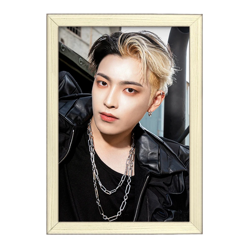 تابلو خندالو طرح هونگ جونگ گروه ایتیز ATEEZ  کد 21241