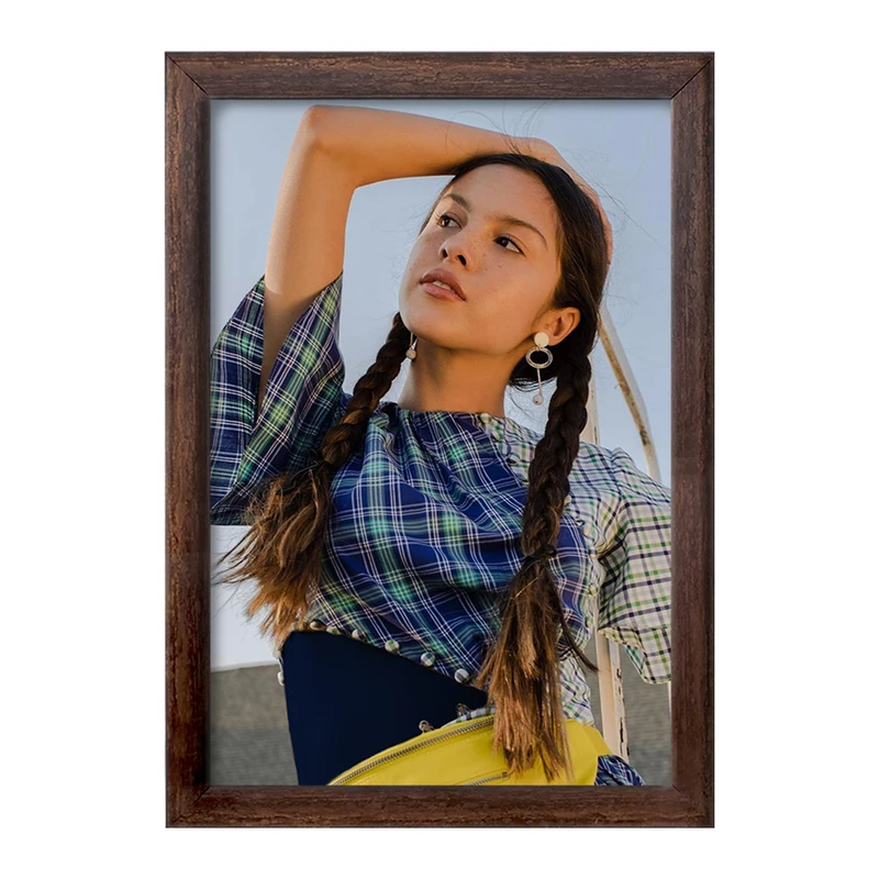 تابلو خندالو طرح اولیویا رودریگو Olivia Rodrigo  کد 19260