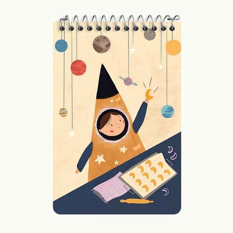 دفتر یادداشت 50 برگ خندالو طرح دختر عشق ماه شیرینی پز کد F7665