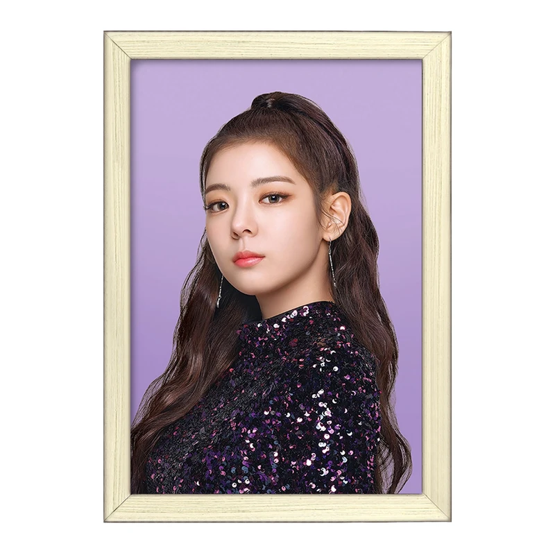 تابلو خندالو طرح لیا گروه ایتزی ITZY  کد 12453