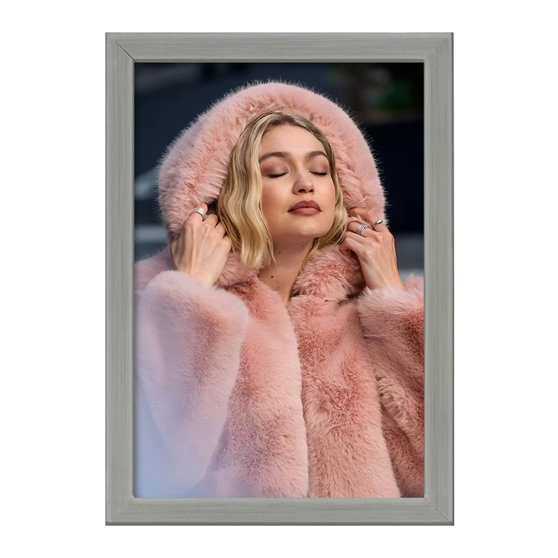 تابلو خندالو طرح جی جی حدید (Gigi Hadid) کد F10206