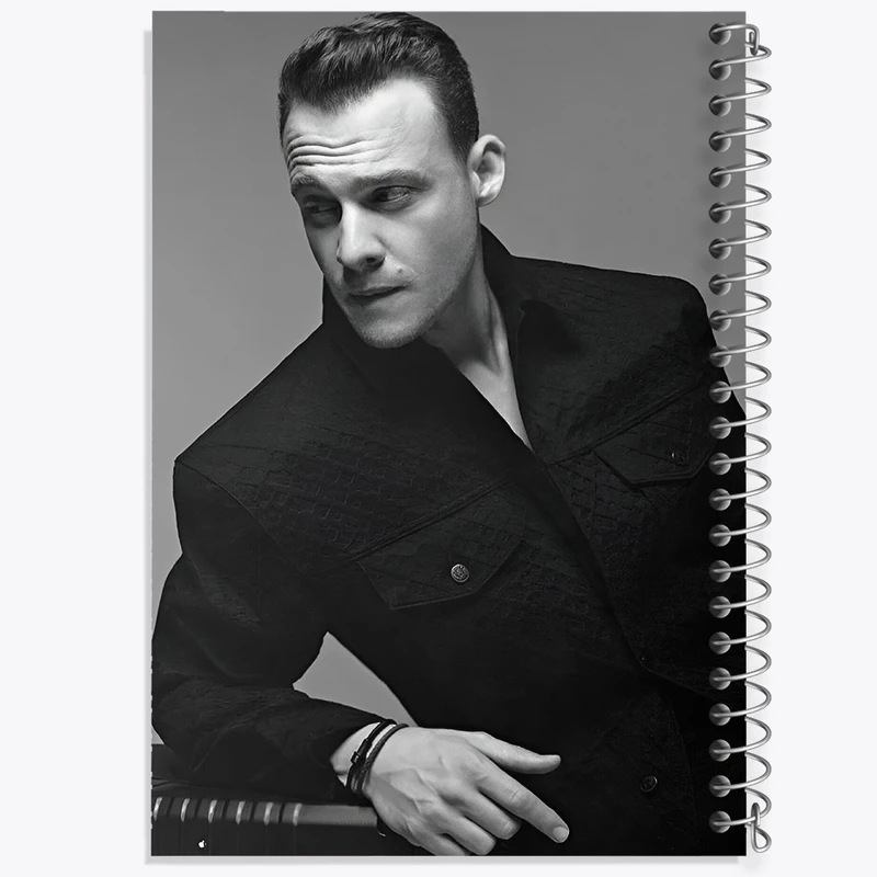 دفتر مشق 100 برگ خندالو طرح کرم بورسین (Kerem Bürsin) کد F10231