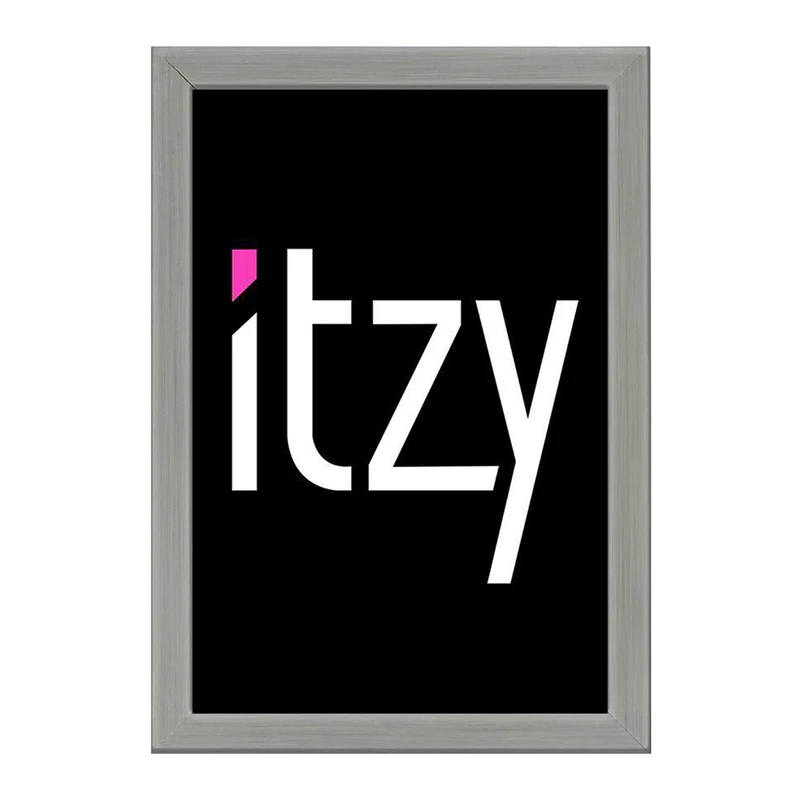 تابلو خندالو طرح گروه ایتزی ITZY  کد 12437