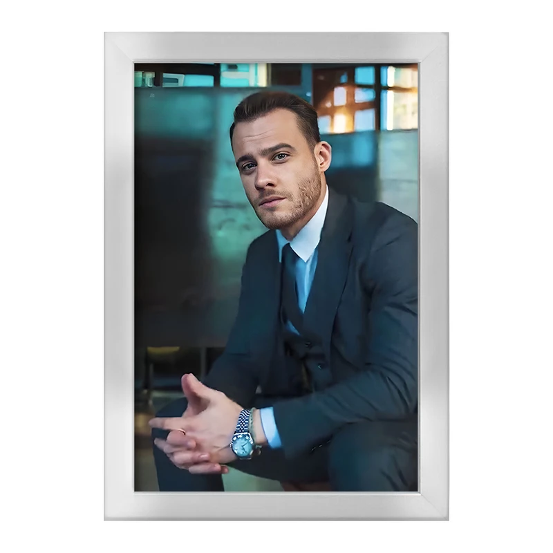 تابلو خندالو طرح کرم بورسین (Kerem Bürsin) کد F10229