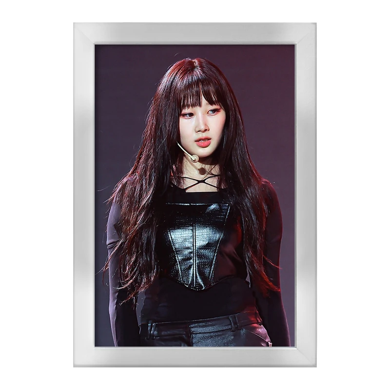 تابلو خندالو طرح جیزل گروه آسپا Aespa  کد 19704