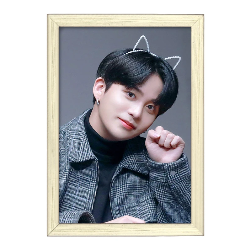 تابلو خندالو طرح جونگهو گروه ایتیز ATEEZ  کد 21283