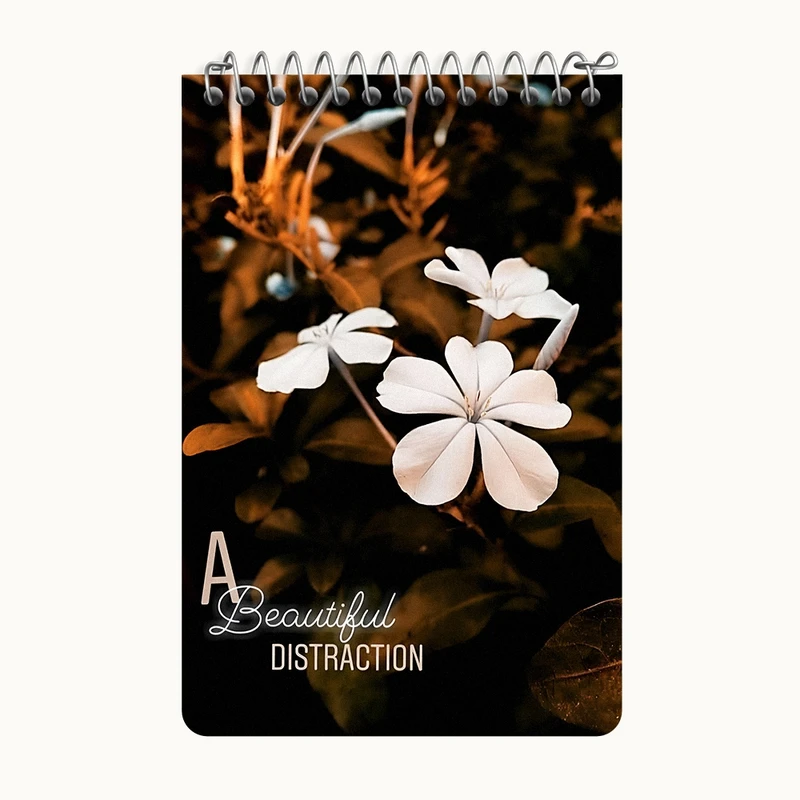 دفتر یادداشت 50 برگ خندالو طرح A Beautiful Distraction کد F13645