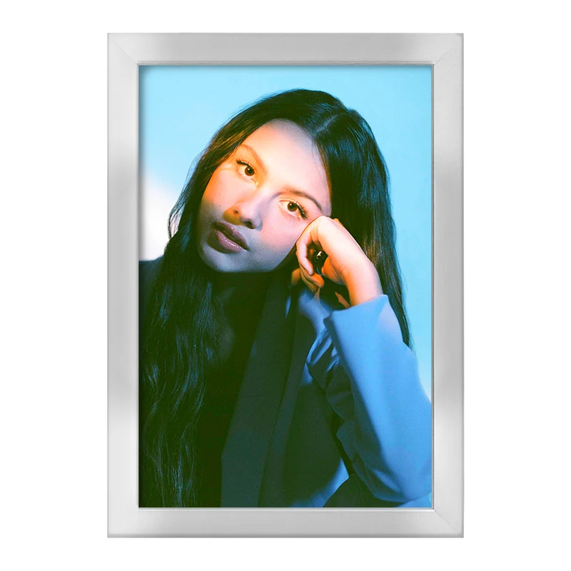 تابلو خندالو طرح اولیویا رودریگو Olivia Rodrigo  کد 19257