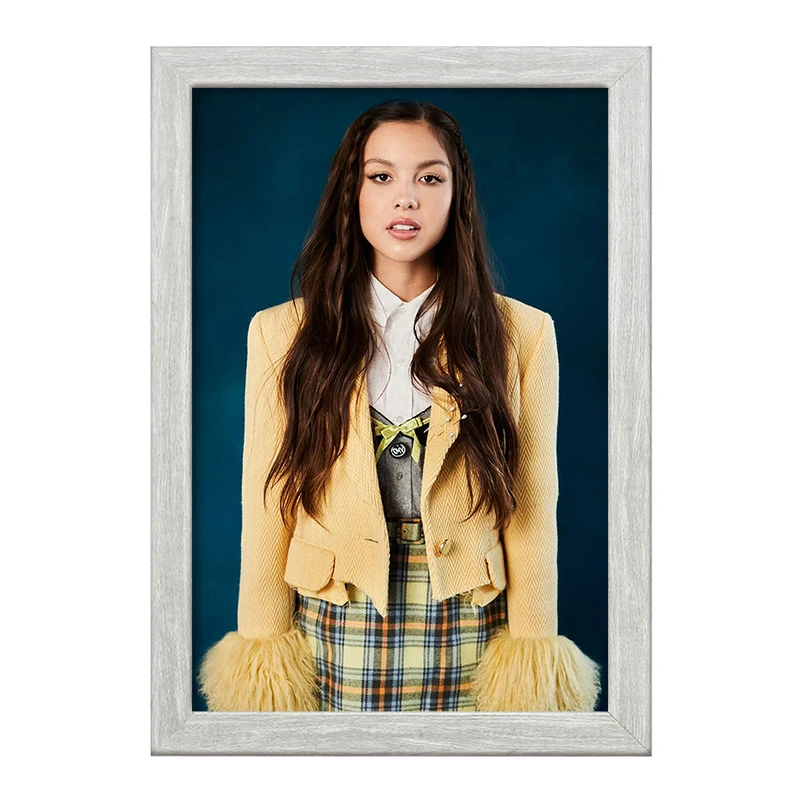 تابلو خندالو طرح اولیویا رودریگو Olivia Rodrigo  کد 19268