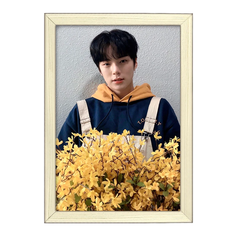 تابلو خندالو طرح مینهیوک گروه مانستا اکس MONSTA X  کد 21167