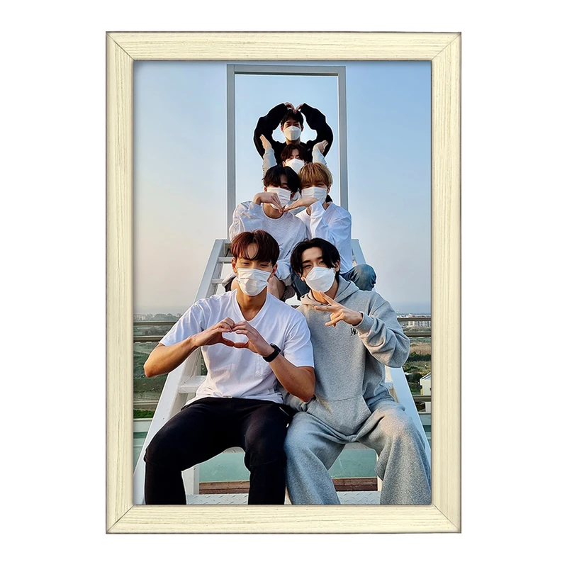 تابلو خندالو طرح گروه مانستا اکس Monsta X  کد 21204