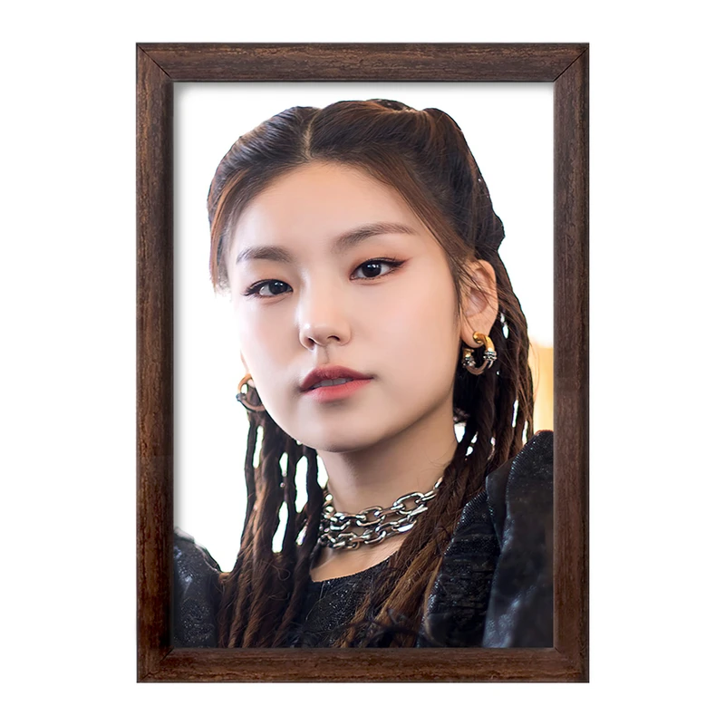 تابلو خندالو طرح یجی گروه ایتزی ITZY  کد 20210