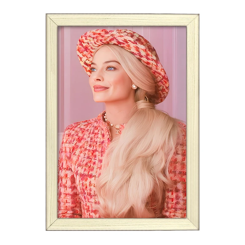 تابلو خندالو طرح مارگو رابی (Margot Robbie) کد F10210