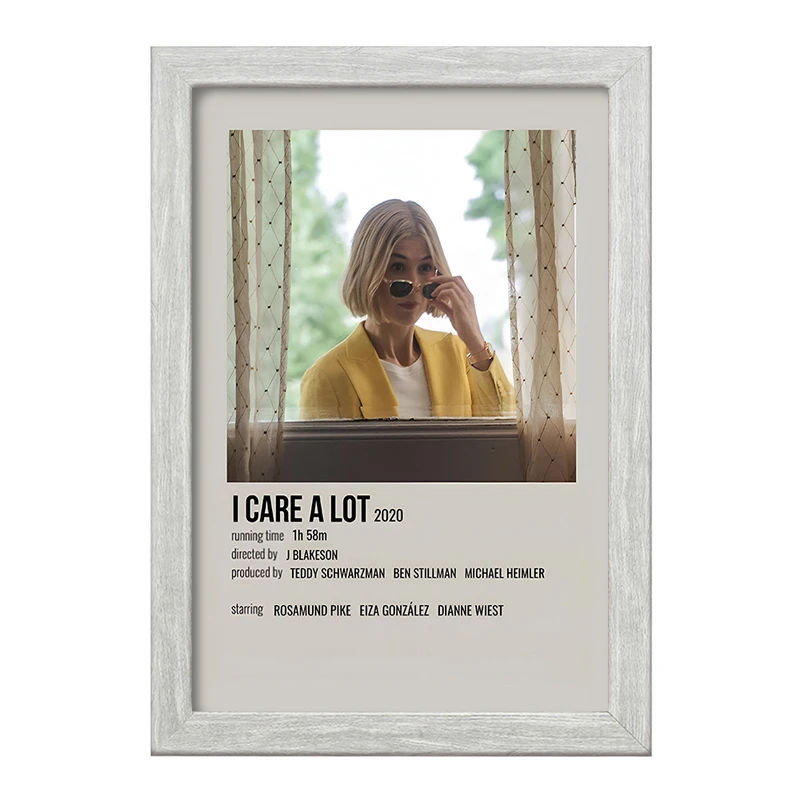 تابلو خندالو طرح من خیلی مراقبم (I Care a Lot) کد F13057