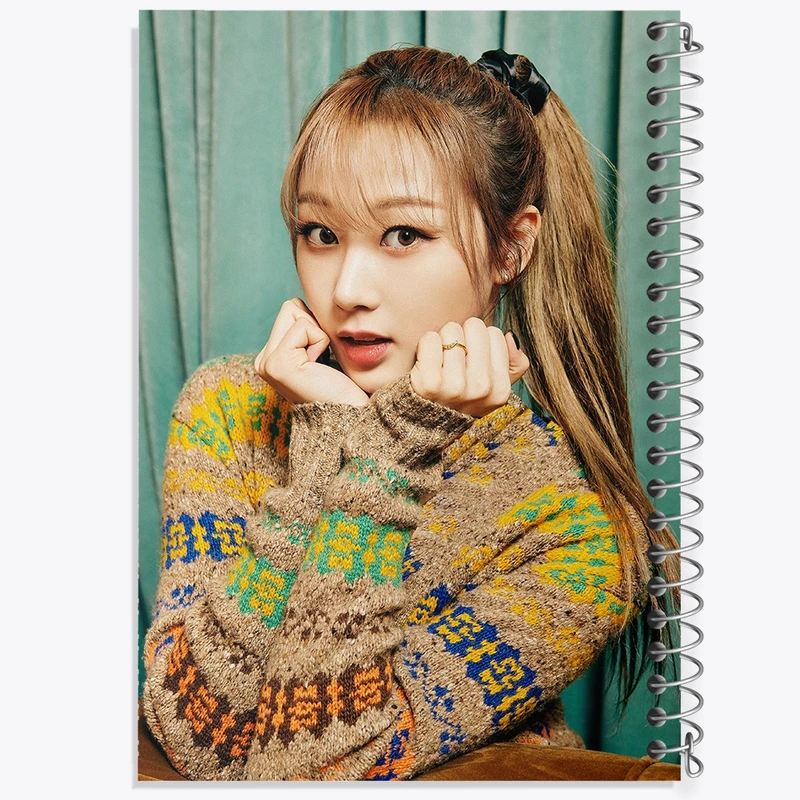 دفتر طراحی 50 برگ خندالو طرح جیزل گروه گروه آسپا Aespa  کد 19698