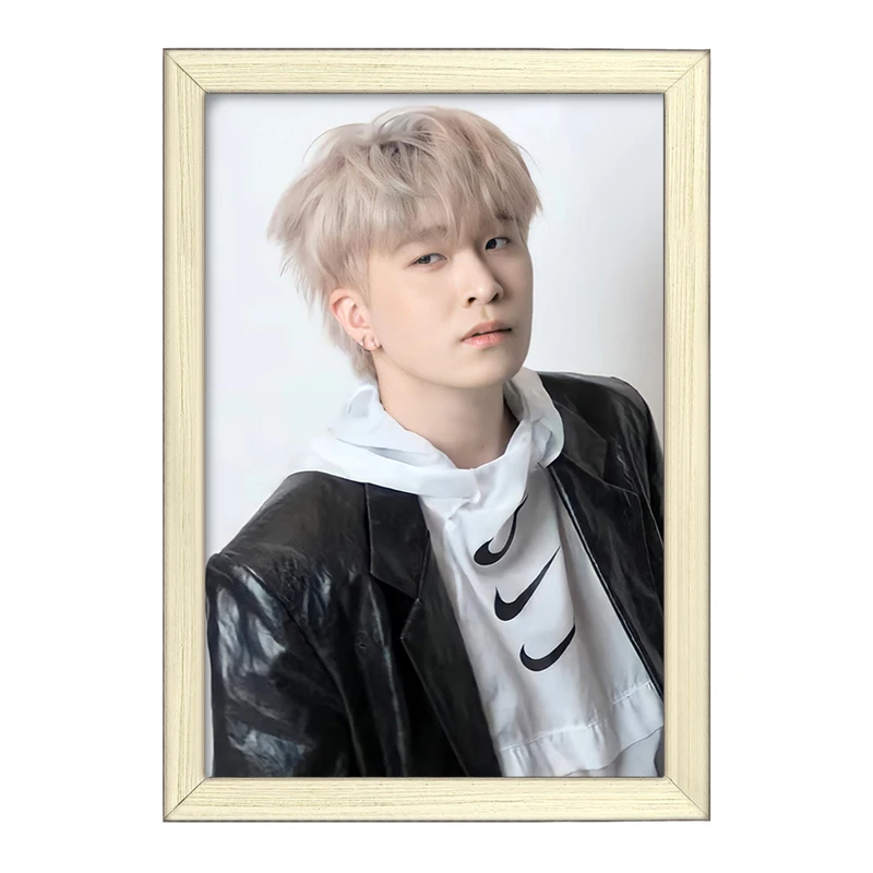 تابلو خندالو طرح یونگجه گروه گات سون GOT7  کد 21003