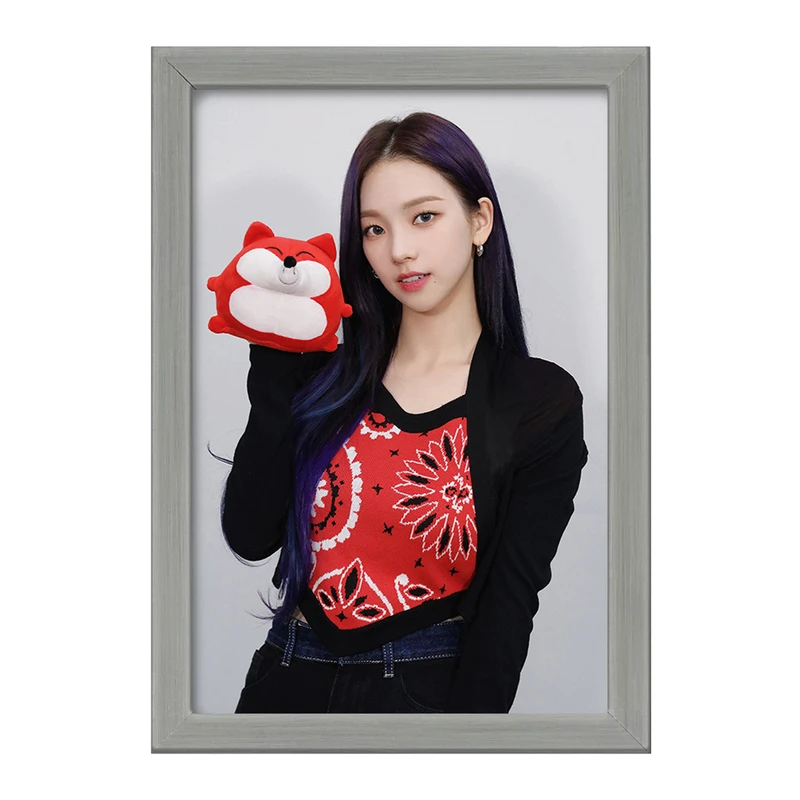 تابلو خندالو طرح کارینا گروه گروه آسپا Aespa  کد 19719