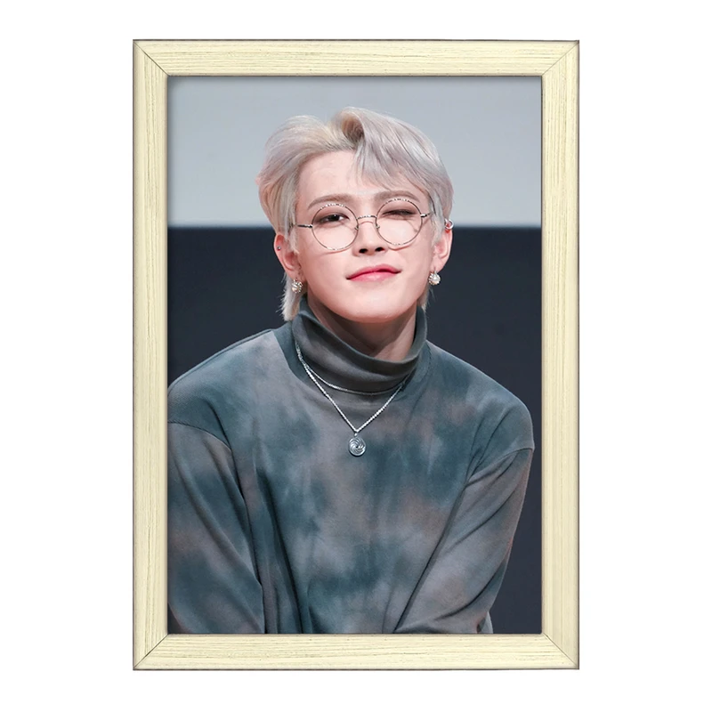 تابلو خندالو طرح هنگ جوون گروه ایتیز ATEEZ  کد 12299