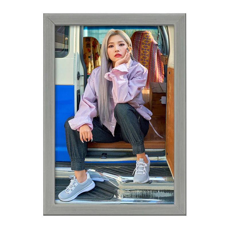 تابلو خندالو طرح سویون گروه جی آیدل GIdle  کد 19571