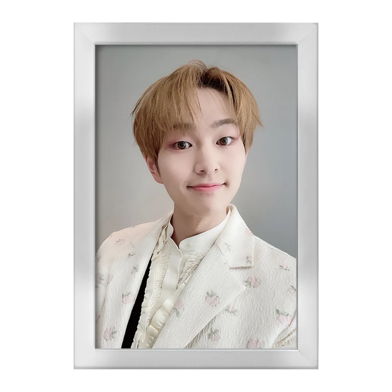 تابلو خندالو طرح اونیو گروه شاینی Shinee  کد 21313