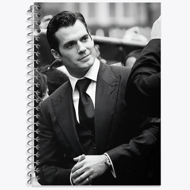 دفتر نت موسیقی 50 برگ خندالو طرح هنری کوویل (Henry Cavill) کد F10237