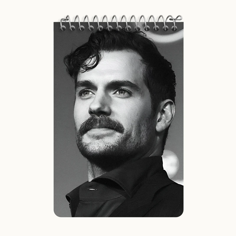 دفتر یادداشت 50 برگ خندالو طرح هنری کوویل (Henry Cavill) کد F10239