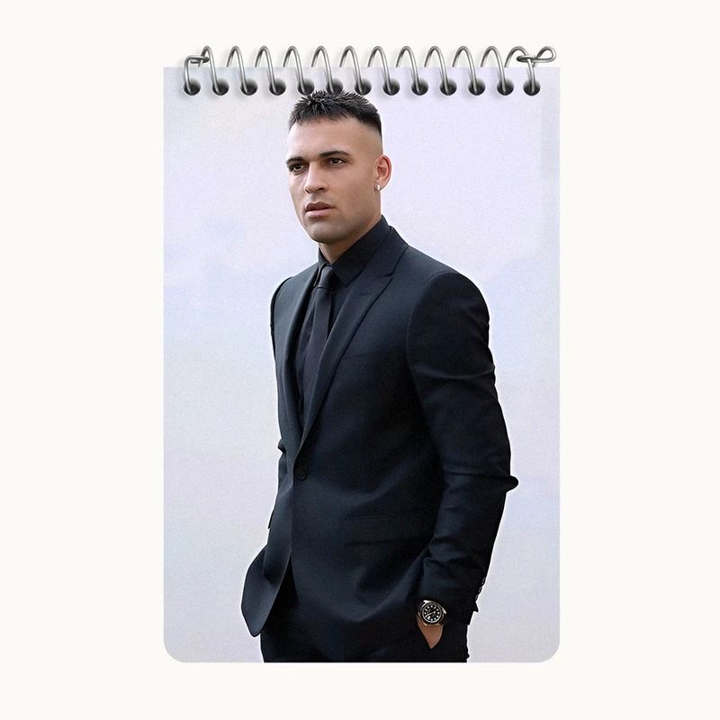 دفتر یادداشت 50 برگ خندالو طرح لاوتارو خاویر مارتینز (Lautaro Martínez) کد F14326