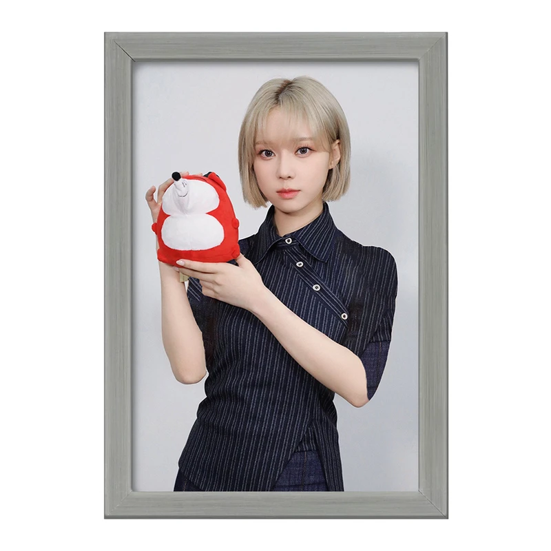 تابلو خندالو طرح وینتر گروه آسپا Aespa  کد 19735